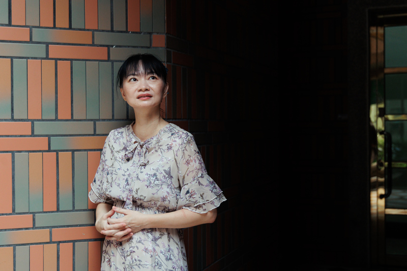 南華大學生死學系副教授陳增穎,是目前台灣少數持續耕耘遺族研究的研究者。過去相關論述多著重在遺族失落後的悲傷反應與調適經驗,陳增穎則著重探討社會文化面的現象和意義。(攝影/鄭宇辰)