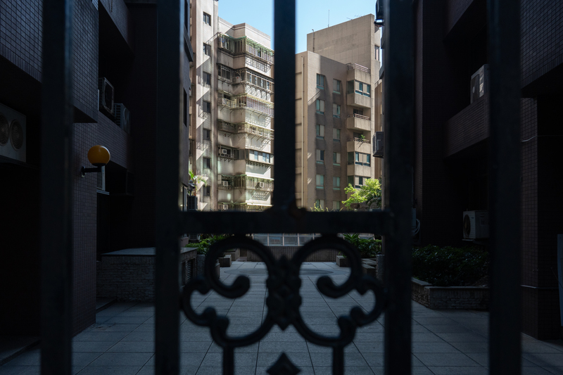 《租賃條例》修法推動優先續租與稅賦誘因,並建立租客信用制度與快速裁處機制,以降低房東疑慮與空置風險,促進租屋市場穩定與透明。(攝影/陳曉威)