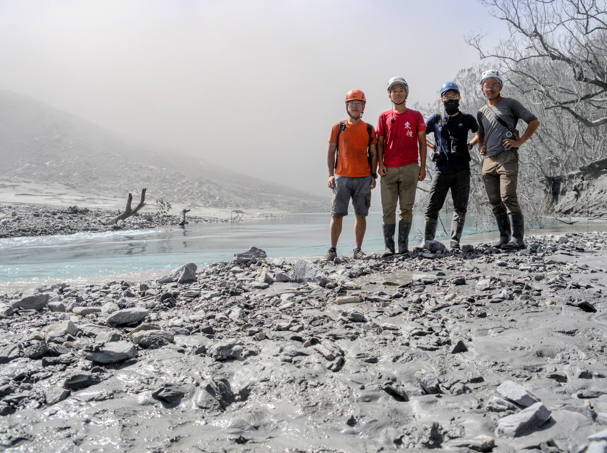 【Podcast】抵達馬太鞍堰塞湖後,他們看到了什麼?專訪到前線探勘的特遣隊,一起走一條復原與理解的路 - 報導者 The Reporter