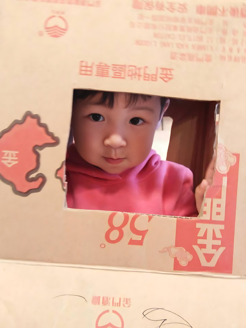 後戰地世代出生在沒有軍事威脅的年代，金門解除戒嚴、金門酒廠的盈餘助金門度過經濟與社會的危機，更享受到全國最慷慨的福利。然而他們的生命不僅受冷戰遺緒影響，也擺脫不了新冷戰的制約。（照片提供／劉香蘭）