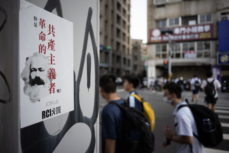 從玩哏到校園自治：共產黨與學生政黨，台灣青年們的民主練習題