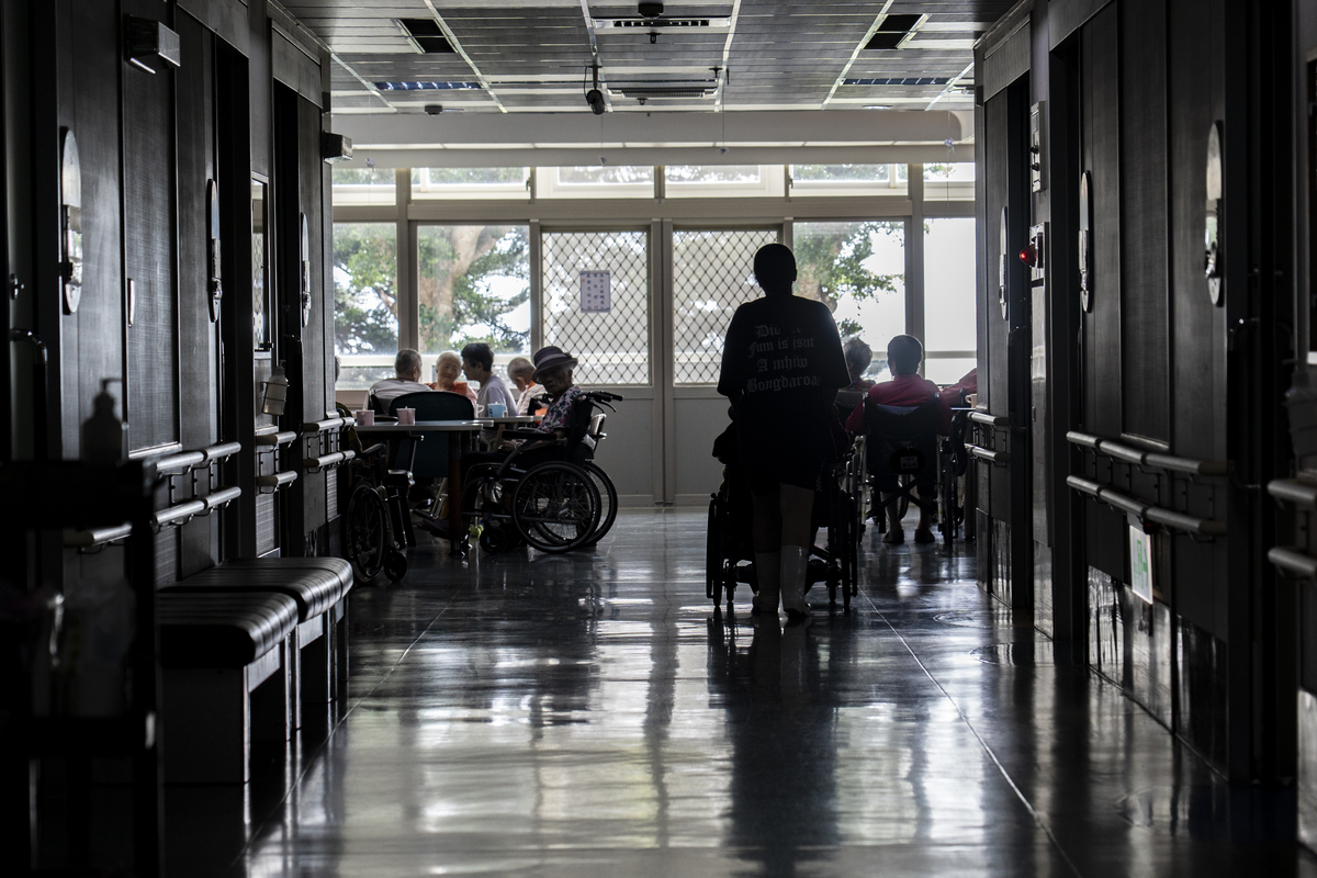 大缺工時代下，靠誰撐起長照3.0？ - 報導者 The Reporter