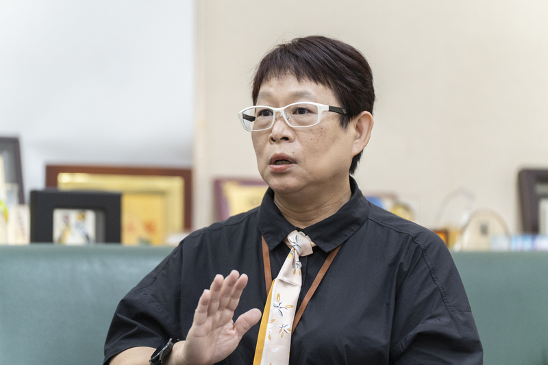 雙連安養中心品質總監李莉,曾任中央與地方政府評鑑委員,分析評鑑制度革新後的利弊。(攝影/陳曉威)