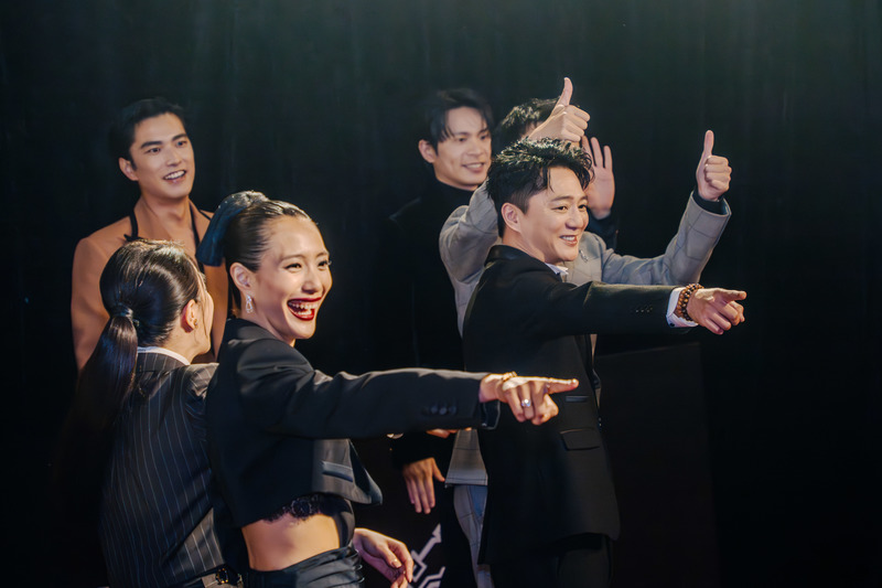 一家「五口」全入圍演員獎項的《我家的事》,和導演宛如一家人。(攝影/王崴漢)