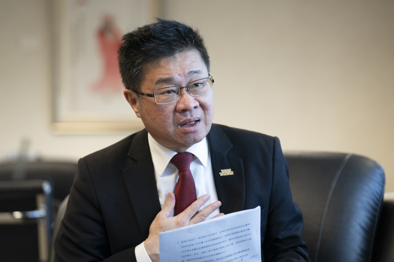 長照產業面臨人力大缺工，尤其本國勞工多不願夜間上班，衛福部次長呂建德呂建德指出，面對人力短缺，日照中心與團體家屋的一對多照顧模式將成為未來重點。（攝影／陳曉威）