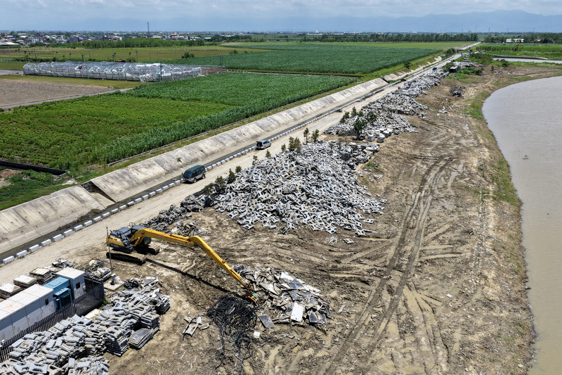 在丹娜絲風災過後，泰商元昱光電因處理的進度緩慢，多次遭人檢舉後被連續按次開罰900萬元，目前正在行政訴願程序中。照片拍攝於8月上旬。（攝影／謝佩穎）