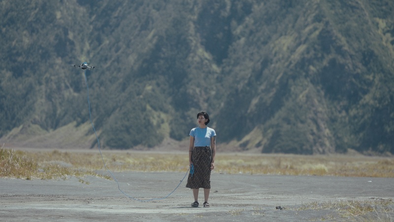 李奧森作品《行走在月球沙塵雙耳灼熱》影像。（照片提供／李奧森）