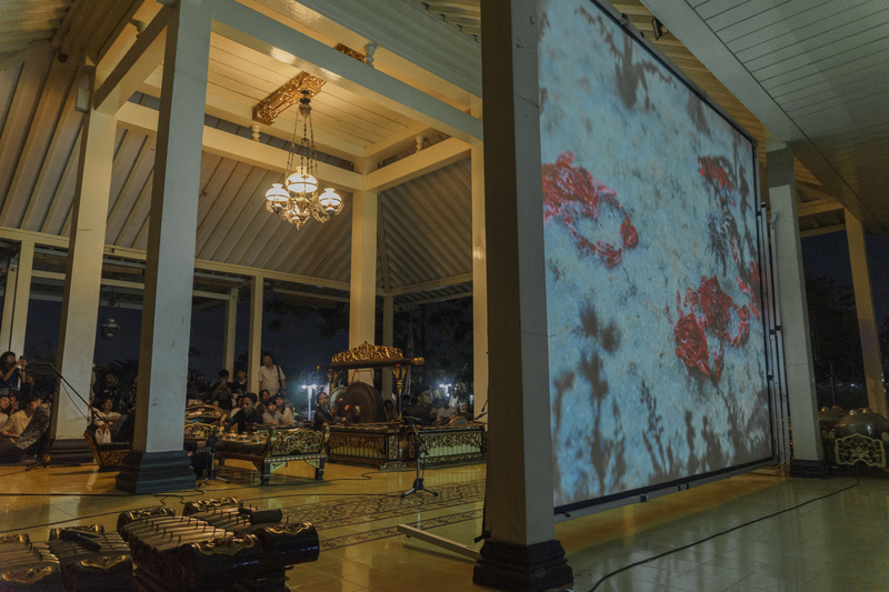 張徐展結合在地甘美朗樂隊配樂重映《熱帶複眼》。（攝影／Aralee Niken）