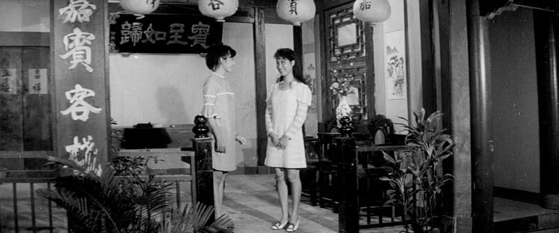 《賣油郎》截圖，「明星楊麗花」在片末現身。（圖片提供／國家影視聽中心）