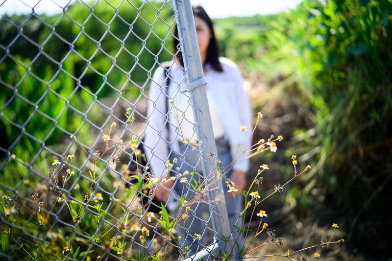 黎光（化名）在9歲時遭歹徒侵害並棄置大肚溪，多年後重返當年的犯罪現場，與救命恩人的後代重逢。黎光決定以自己的力量蒐證提告，以阻絕加害者可能假釋、再危害社會的機會。（攝影／黃世澤）