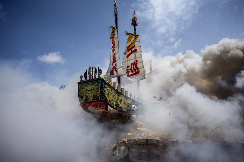 2025年8月10日，四聯境普濟殿在台南市漁光島月牙灣舉行送王儀式。（攝影／楊子磊）