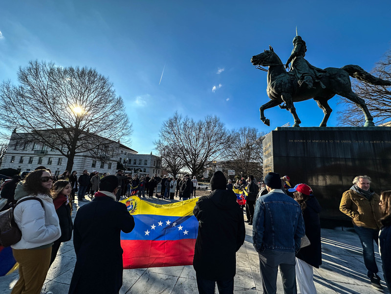 變天48小時，委內瑞拉人的興奮和擔憂：馬杜洛被捕後，他們期待什麼？