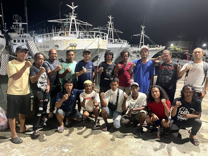 2024年7月30日，銪富號漁工在屏東縣漁工職業工會（FOSPI-PMFU）的協助下，決定北上開記者會揭露嚴重欠薪案。他們的遭遇與外媒報導的遠洋漁船強迫勞動狀況高度相符。（照片提供／施逸翔）