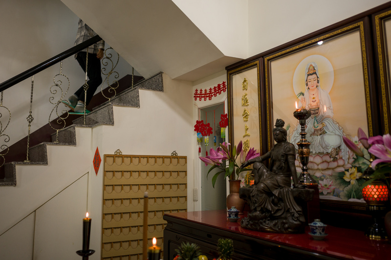 真相是什麼？我們是否更能理解驅動邪惡犯行背後的因素？猶待未來的起訴、審理與判決，讓一切證據攤開在陽光底下。圖為教唆虐死成員、「中華白陽四貴靈寶聖道會」創立者林欣月的修道會所。（攝影／黃世澤）
