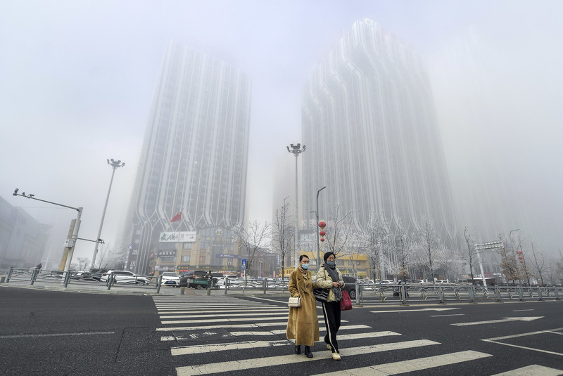 楊懷澤／墟境烏魯木齊：帕爾哈提的後街霧行