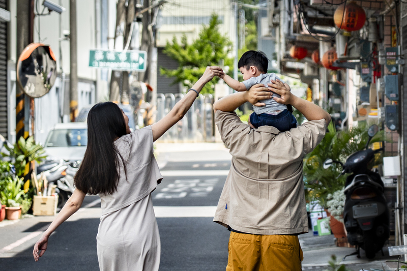 隨著愈來愈多家長透過捐贈精卵孕育下一代,求子家庭的期待,漸漸已不僅是「生個孩子」,而是與孩子建立能無話不談的親子關係──能談的,包括身世。(攝影/陳曉威)