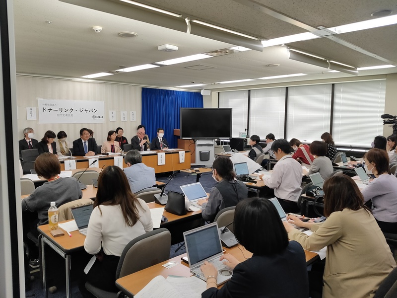 2022年，Donor Link Japan正式成立，盼協助精卵捐贈後代與其基因親屬聯繫，包括捐贈者與半手足，並針對相關議題舉辦倡議活動、支持團體與記者會。（照片提供／石塚幸子）