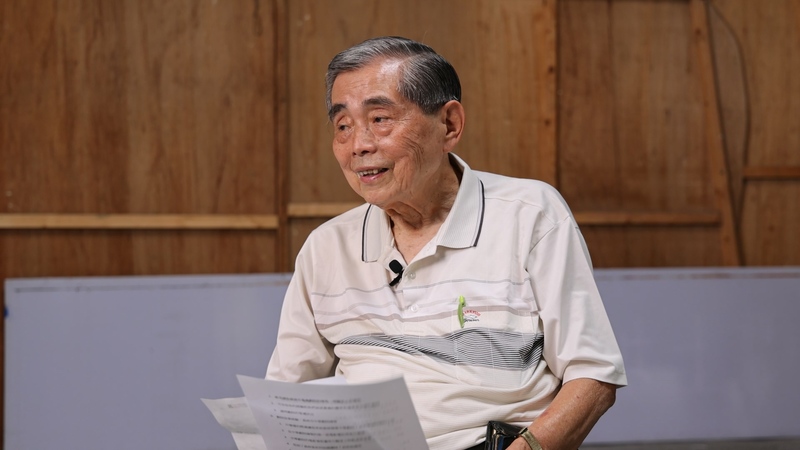 85歲的放映師楊啟南,踏入電影放映這行已將近70年。(圖片來源/國家電影及視聽文化中心)