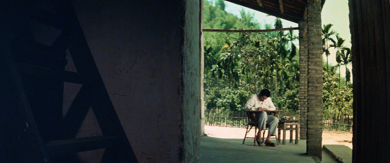 《原鄉人》回到故鄉美濃寫作的鍾理和（秦漢飾）。（圖片提供／國家影視聽中心）