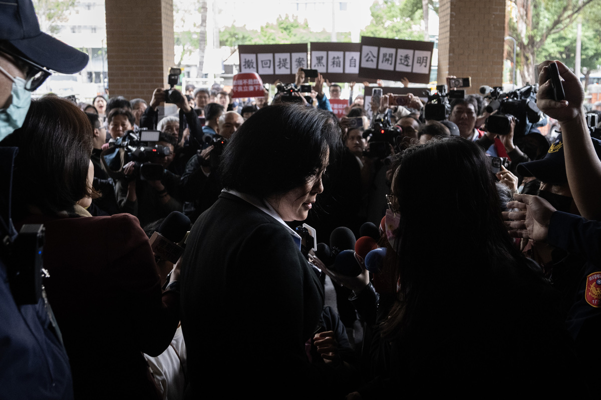 國會助理加薪還是立委自肥？「助理費法制化」三讀前後的未完課題