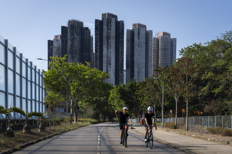 歷經兩個多月,心情稍微平復的Dorz想和朋友一起回大埔走走看看。圖為大埔宏福苑附近的自行車道。(攝影/陳朗熹)