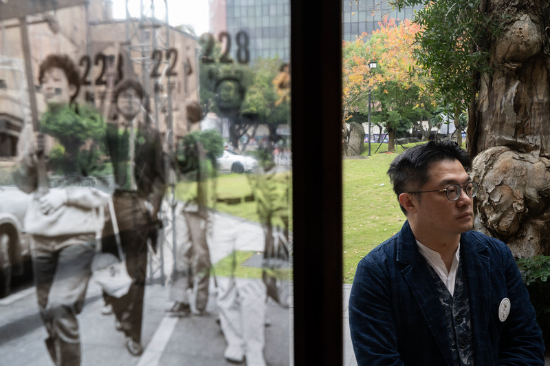 二二八事件紀念基金會執行長藍士博表示,二二八最初就是從一團迷霧當中找真相,實際受難人數至今無法估計,外籍受難者更是不明。但對於這段歷史的真相探究和傳遞責任,不應該落在個別受難者及後代身上,應該由社會共同扛起。(攝影/楊子磊)