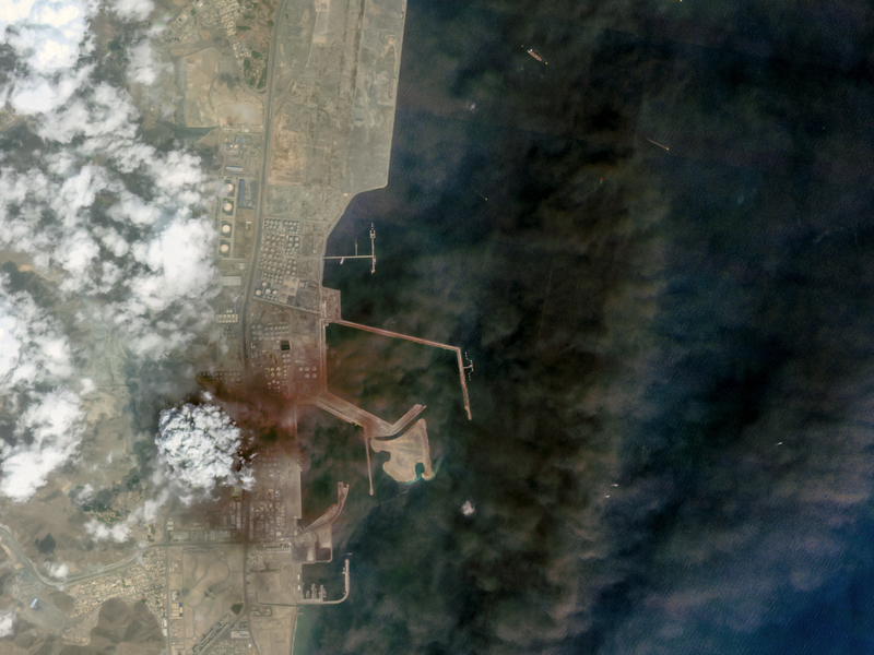 2026年3月4日，阿拉伯聯合大公國的富查哈伊港（Fujairah）遭到攻擊的衛星影像。（圖片來源／PlanetScope）