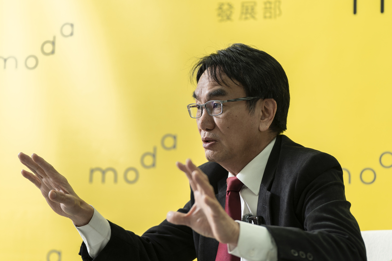 數位發展部部長林宜敬認為,現階段的務實解方是,由政府釋出可供訓練的內容,並向內容產業界持續勸募高品質語料,建置「台灣主權AI語料庫」,提供AI開發者可以合法使用的資料集。(攝影/陳曉威)