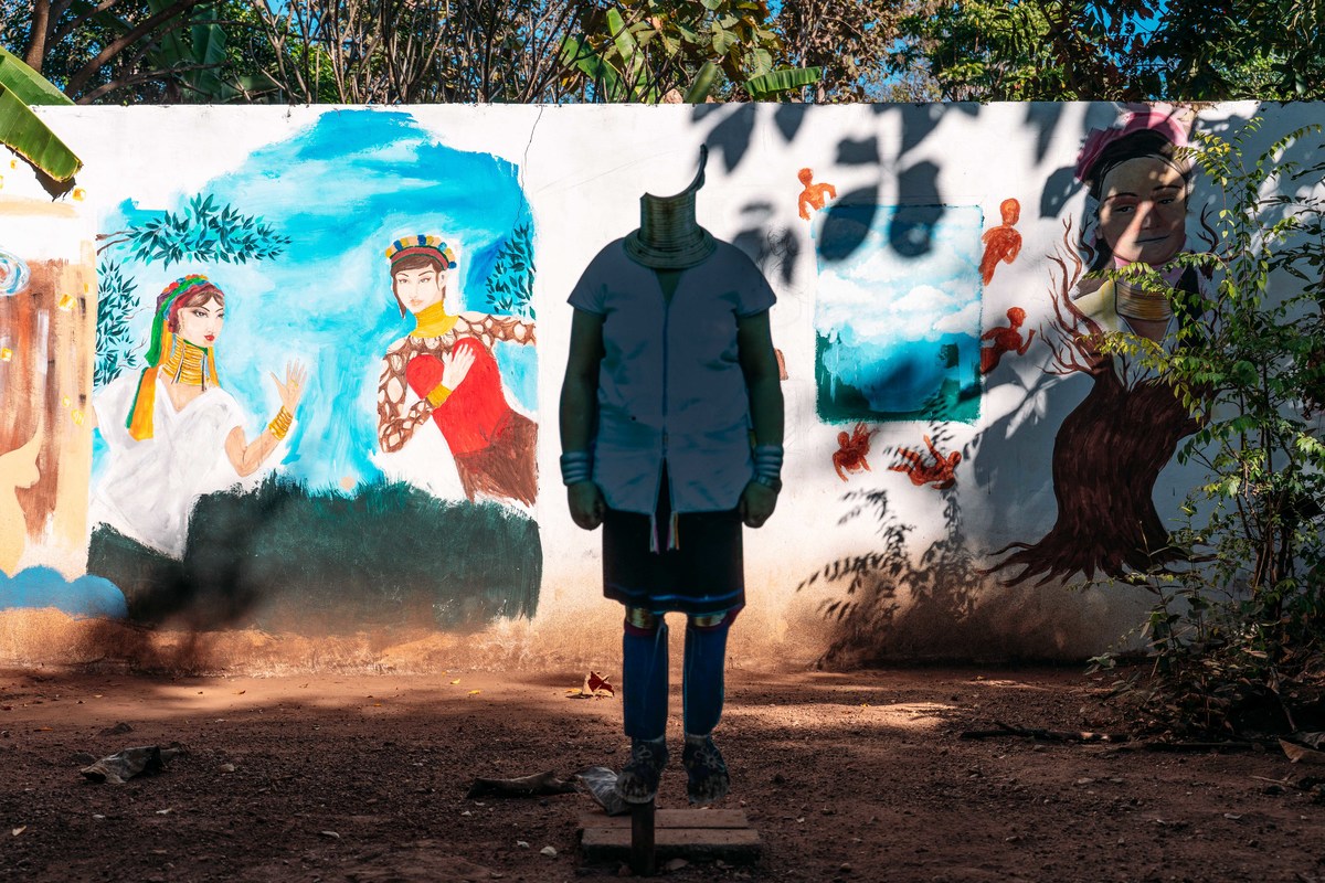 許𦱀倩/「你可不可以不要帶相機?」──泰北Kayan觀光村的影像駐村紀實 - 報導者 The Reporter