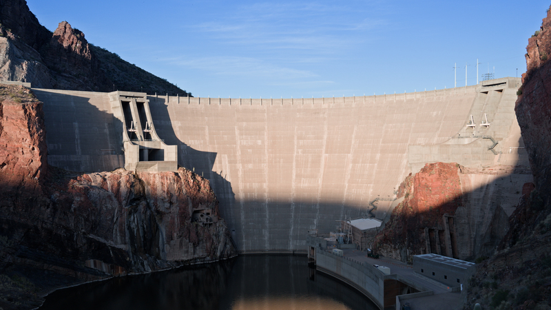 《雲過無雨》在空間尺度上，沿著鹽河流域的中游到上游，紀錄當地水文地景的變化。（劇照提供／蘇郁心）