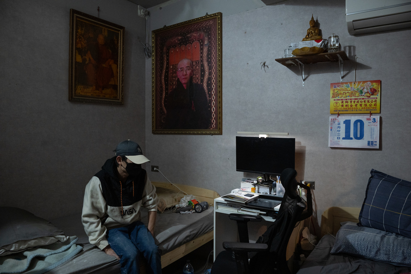 透過移民台灣的親戚協助,陳泊然在新北市覓得安身之所,等待審查結果。圖為陳泊然的房間。(攝影/謝佩穎)