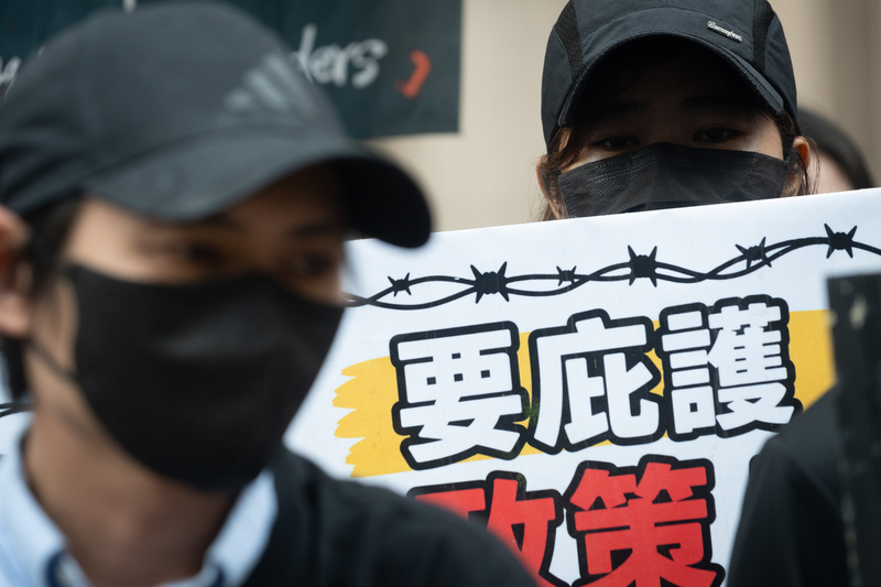 2026年4月30日,台灣人權促進會與台緬公民協會偕同多個公民團體於內政部前召開記者會,批評政府庇護機制存在缺失。內政部移民署以新聞稿回應,已提供尋求庇護者適當協處,絕無罔顧當事人訴求。(攝影/謝佩穎)