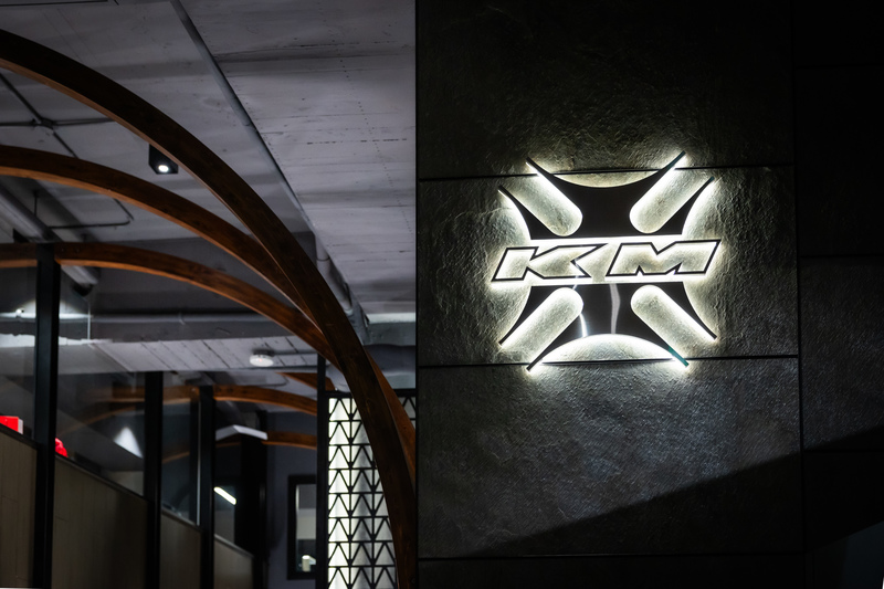 電影放映機的關鍵零件「四開花」成為太順鉅業LOGO的靈感來源。(攝影/Gelée Lai)
